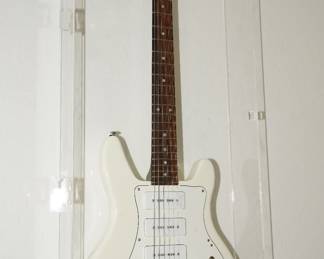 Exact replica of Travis Bean TB 500 used by Jerry Garcia, Eastwood ETB500 artist series guitar