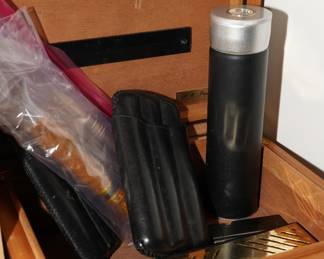 Humidor with all accessories included