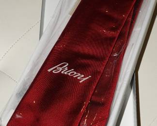 Brioni silk tie-brand new never used