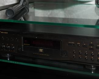 RSQ NEO-E500 DVD Karaoke/DVD player