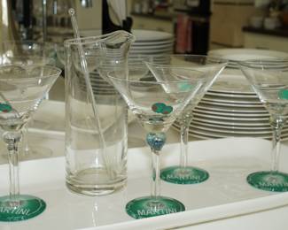 Green "How to make a martini" base martini glasses x 4