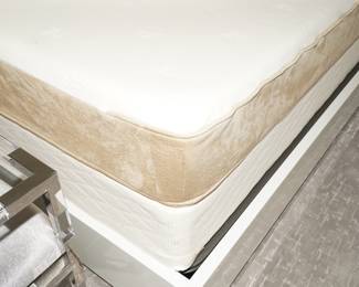 La Jolla foam mattress & box spring-king size