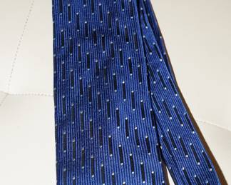 Zilli silk tie-beautiful condition