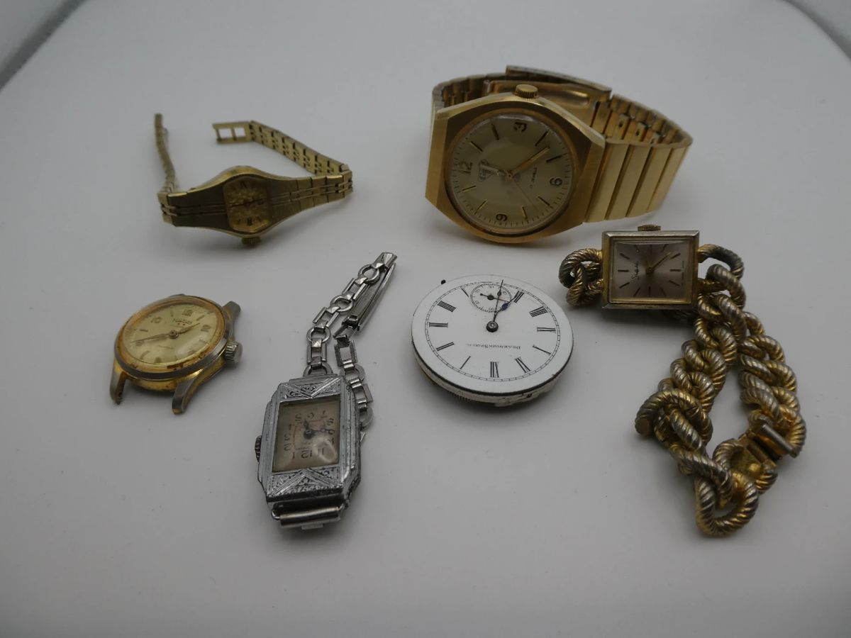 Watch Auction Wristwatches Pocket Watches starts on 11/26/2023