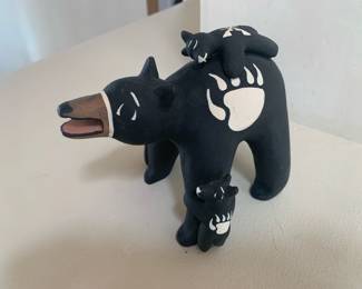 Edwin Herrera (Cochiti 1966) storyteller bear