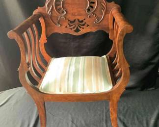 05 Vintage Chair