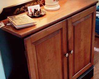 LOVELY HALL ENTRY TABLE, VINTAGE