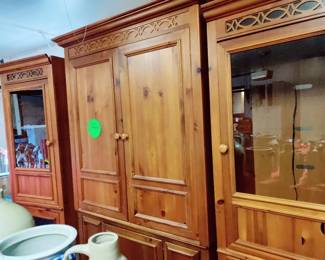 3 PC ENTERTAINMENT CENTER, REALLY NICE CONDITION