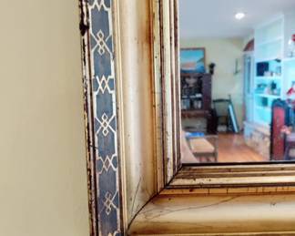 EXQUISITE DETAILING, LARGE