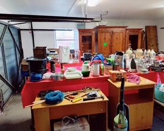 MANY ANTIQUE & VINTAGE ITEMS IN GARAGE, LOTS OF TOOLS, CROCKS