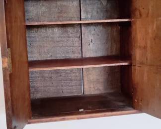 DARLING PRIMITIVE SMALL CABINET