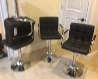 Set of 4 modern chrome base bar stools