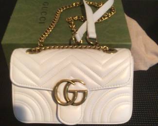 Gucci leather shoulder bag with dust bag and box