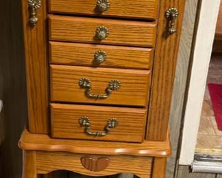 Oak jewelry box