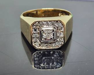 Gents 14k diamond ring