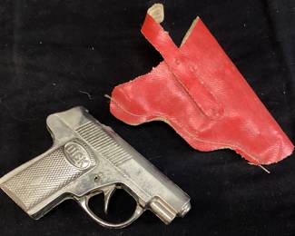 VTG. DICK TRACY TPY GUN w ORIGINAL HOLSTER