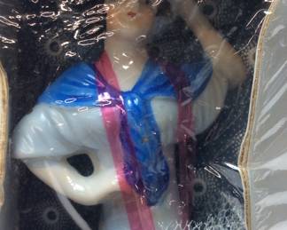 ANTIQUE BOUDOIR BRUSH NEVER OPENED