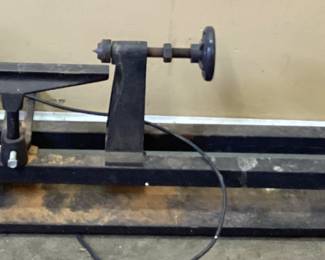 CHICAGO TOOL 4 SPEED 40’’ WOOD LATHE