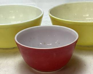  (3) VTG. PYREX BOWLS