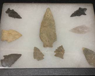 VTG. NATIVE AMERICAN INDIAN ARROWHEADS,