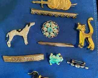 Vintage Pins Costume Jewelry Brooches