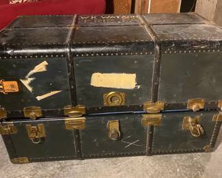 Wheary Wardrobe Trunk