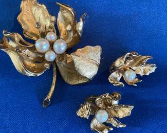 Signed FARCORIS Costume Jewelry Set