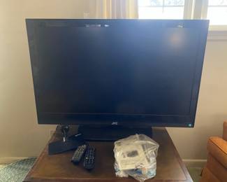 JVC 48 TV