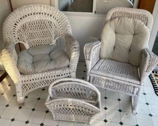 White Wicker Furniture