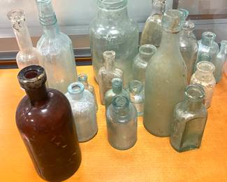 Old bottles discovered in Annapolis during excavation near Maryland State House.