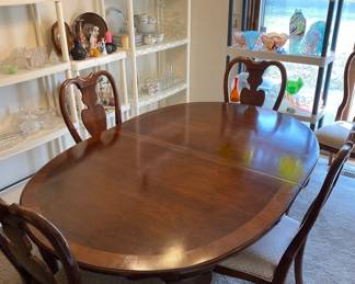 Nice Dining Room Table with 6 Chairs