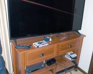 1 year old 55 inch TV LIKE NEW