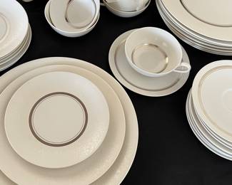 Sascha Brastoff “Chantilly” dish set