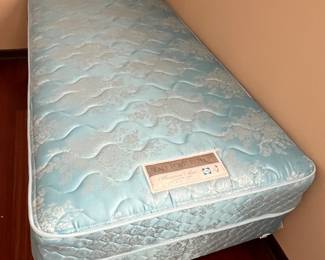 Twin frame box spring and mattress