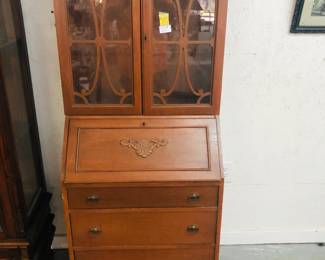 Secretary made in Illinois 