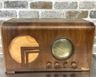 Vintage Art Deco Style Tube Radio