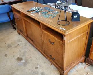 Vintage Oak Credenza - Great for Flat Screen TV!