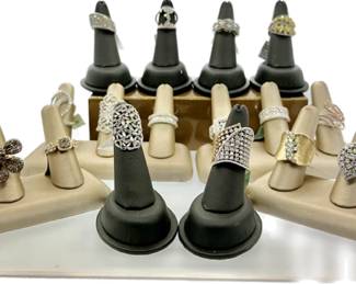 100's of diamond rings from 1ct to 10 ct 