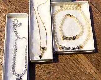 NECKLACES AND CHOKERS JUST IN TIME FOR CHRISTMAS