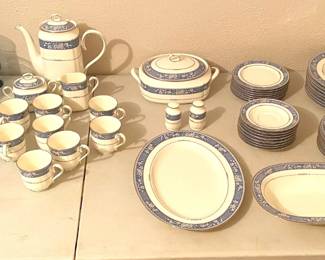 BEAUTIFUL NORITAKI PLATINUM CHINA SET. RANDOLPH AND MORE.