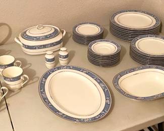 BEAUTIFUL NORITAKI PLATINUM CHINA SET. RANDOLPH