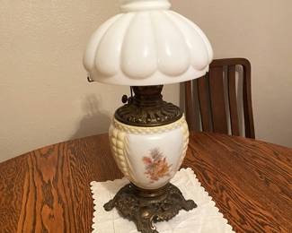 SWEET ANTIQUE HAND PAINTED LAMP.