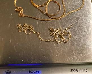 5 GRAMS 18K SOLID GOLD AT SCRAP PRICE.