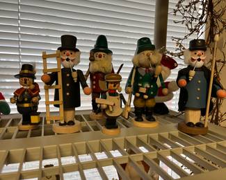 all smokers are inside house