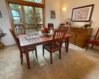 dining table w/leaves & 8 chairs
