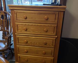Chest of drawers