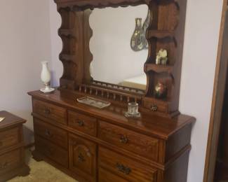 Dresser w mirror
