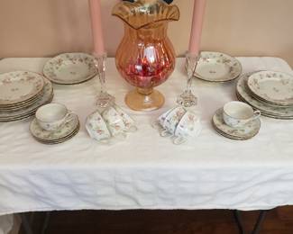 Place setting for 8