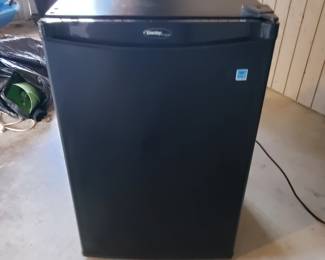 Very nice small fridge