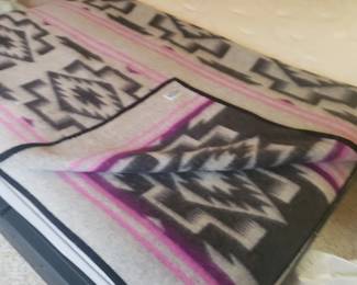 NAVAJO TEXTILES BLANKET